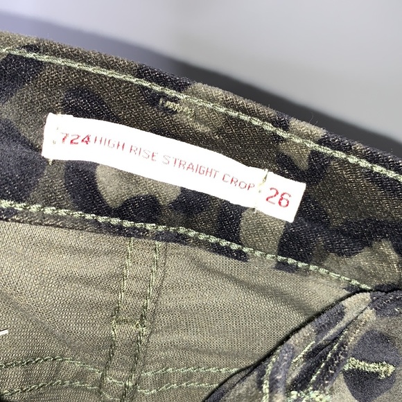 NEW LEVIS 724 High Rise Straight Cropped Velvet Animal Print Pants Size 26 - Picture 10 of 10